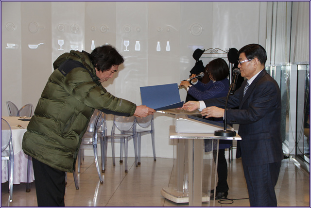 부회장 이병규 추대장 수여